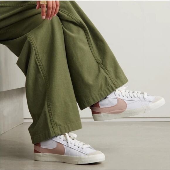 Nike Blazer Low 77 Jumbo Sneakers in White Pink Oxford - Picture 2 of 10